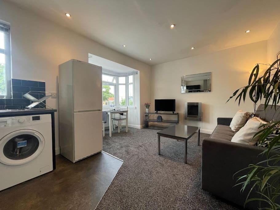 Kingsbury Apt 2 Бирмингем Экстерьер фото